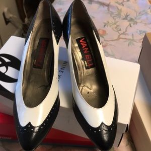 Van Eli East, Vintage heels, dress shoes, navy & white spectator style